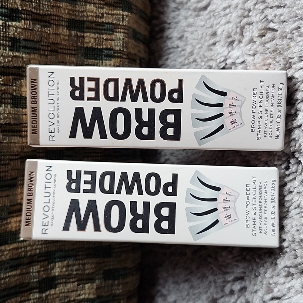 Revolution Brow Powder in Medium Brown